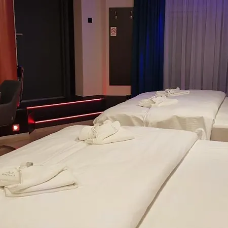 Metropolis Centrum Ξενοδοχείο με διαμερίσματα *