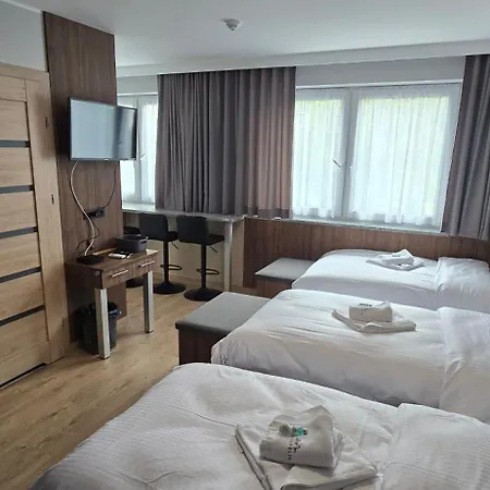 Metropolis Centrum Aparthotel 4*