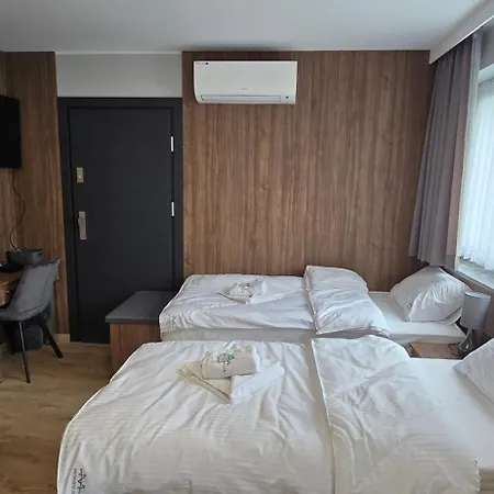 Aparthotel Metropolis Centrum 4*