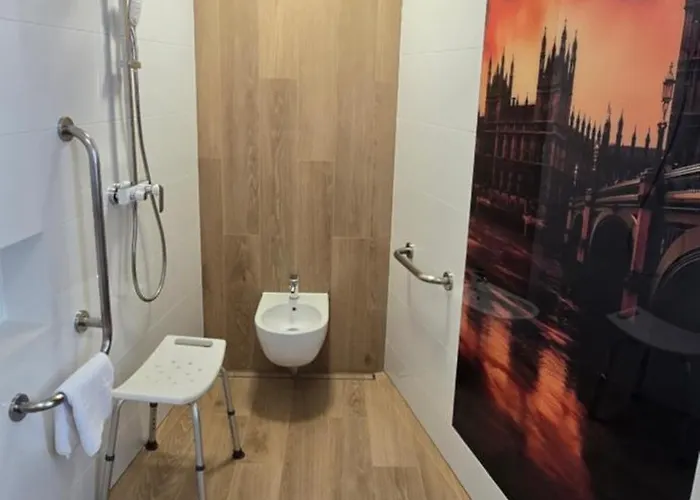 Metropolis Centrum 4*