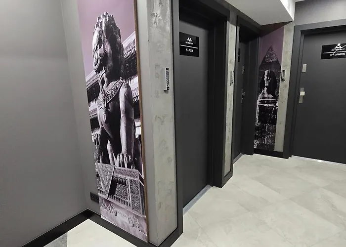 Metropolis Centrum 4*